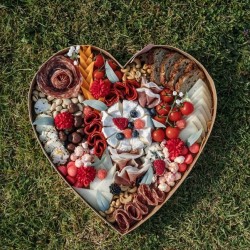 Bandeja de Cartón Kraft Corazón - 40 cm - Comida. n°3