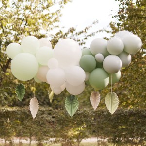 Guirnalda de Globos con Abanicos de Palma - Salvia/Crema