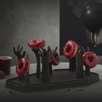Contiene : 1 x Expositor de donuts para atades de Halloween - Mano de zombi