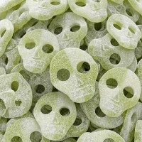 10 caramelos de manzana con forma de calavera