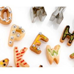 26 cortadores de galletas del alfabeto. n2