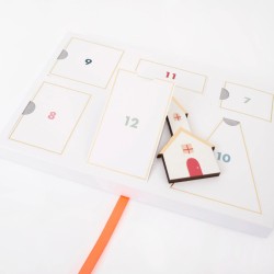Calendario de adviento de pueblo navideo de madera. n4
