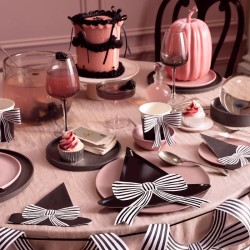 8 platos de sombrero de bruja. n2