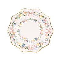 8 platos peque�os con motivos florales