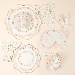 8 platos pequeños con motivos florales. n°3