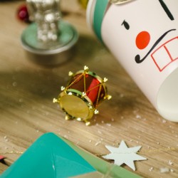 13 Mini Decoraciones para colgar Navideos Rojos (2, 5 cm). n5